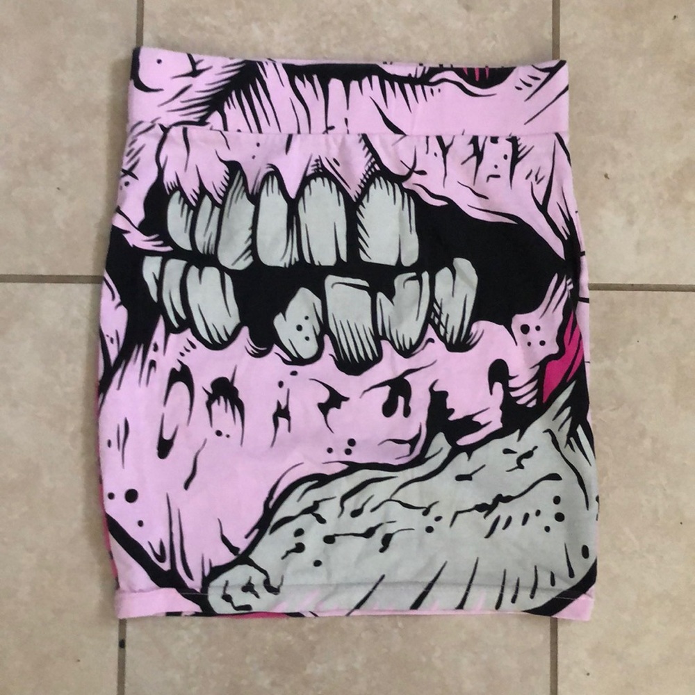 Iron fist Skirt size S